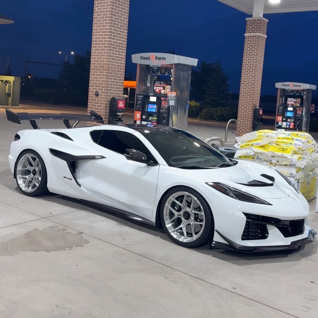 C8ZR1 on SL-R Monoblocks